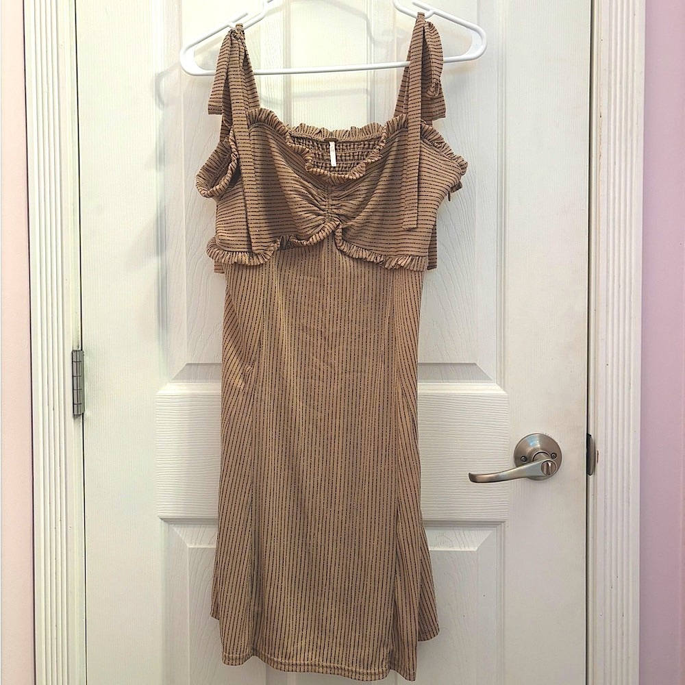 Beautiful shimmering Free People mini dress. Excellent condition.